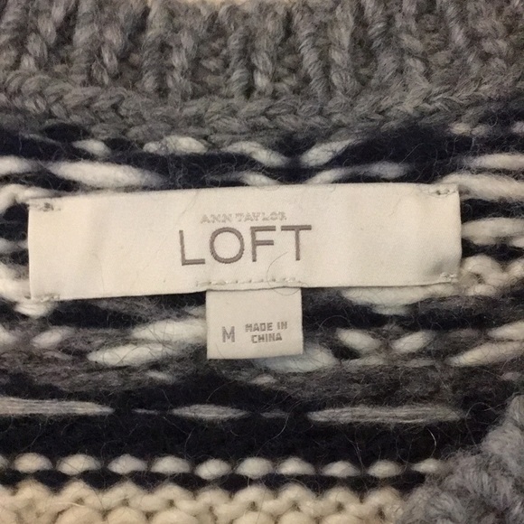 LOFT crew-neck high-low hem sweater - Picture 3 of 5
